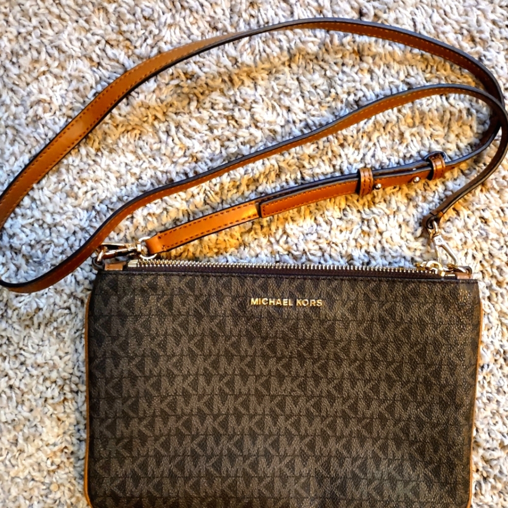 MICHAEL KORS leather crossbody bag NWOT